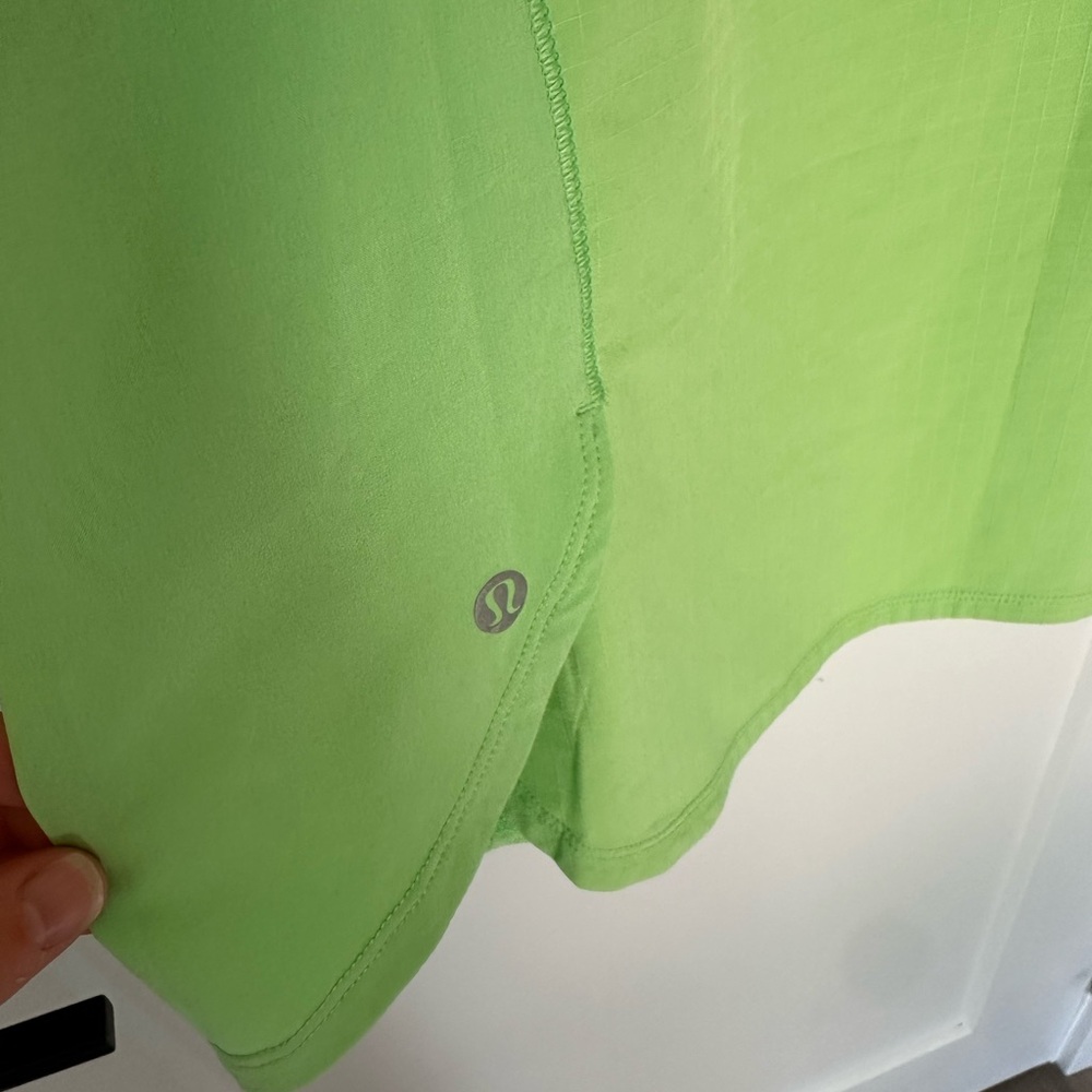 Lululemon Green Women's Running Top Size 8 - Picture 4 of 4